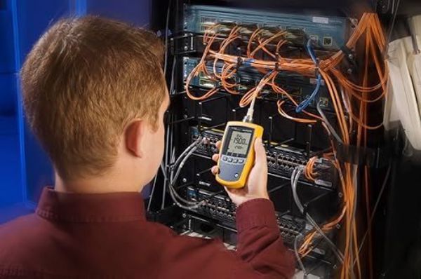 Picture of SimpliFiber Pro Multimode Fiber Verification Kit. 850/1300 Multimode Source