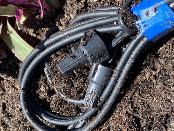 Picture of 32A Grey/Blue WeatherProof Twister Wire Connector 15pc Card Wire Up to 4mm2 Wire