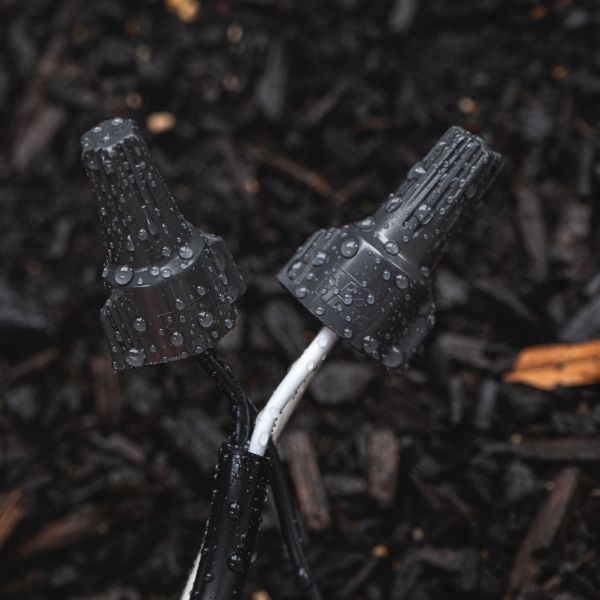 Picture of 32A Grey/Red WeatherProof Twister Wire Connector 100pc Jar Up to 4mm2 Wire