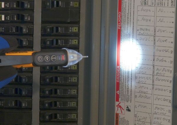 Picture of 12-1000V AC Dual Range NCVT w/ Flashlight. CAT IV 1000V Rating