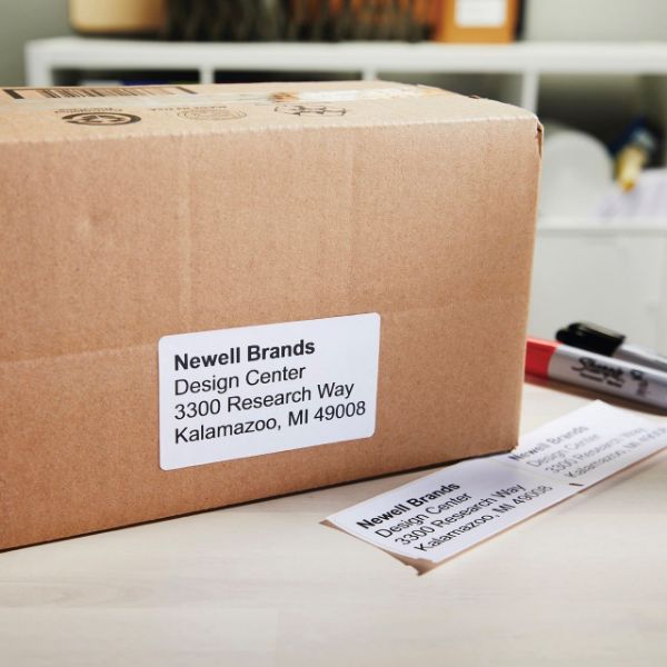 Picture of Genuine LabelWriter High Capacity Large Shipping Labels 59mm x 102mm Black on White