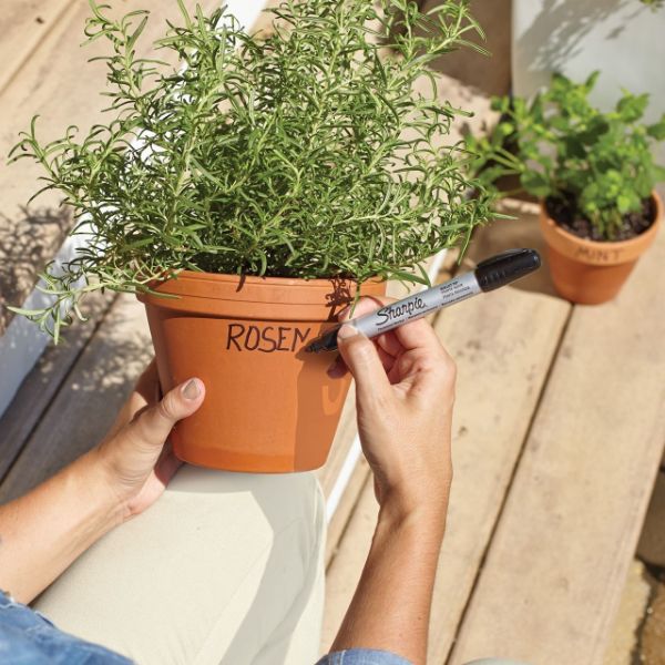 Picture of PRO Metal Aluminium Bullet Tip Black colour Permanent Marker