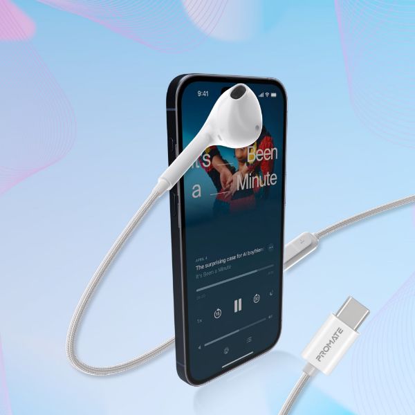 Picture of Mono In-Ear Wired Earphone with USB-C Connector. In-Line Microphone & Volume