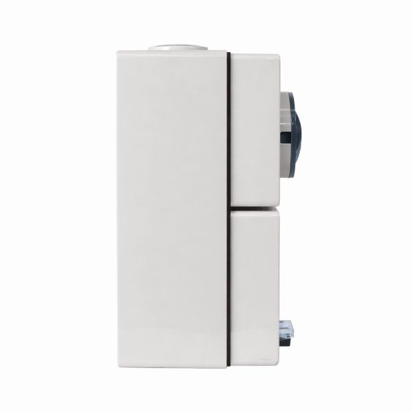 Picture of Switched Outlet 4 Pin 50A Round IP66 Stainless Steel cover fastening